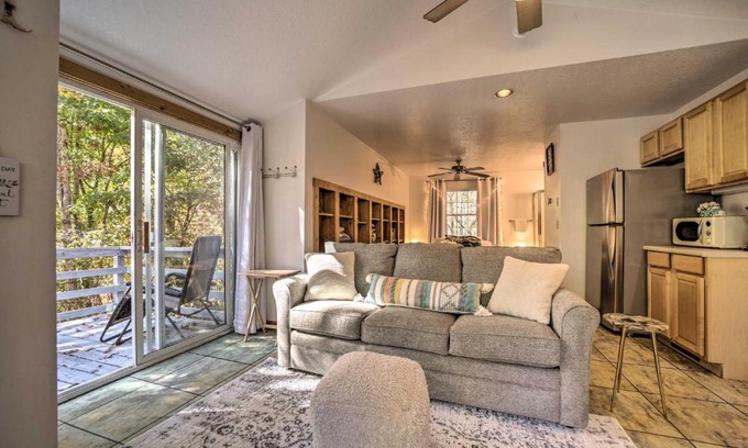 Almond Apartamento | Sky Loft Bryson Studio 1 Mi From Fontana Lake!