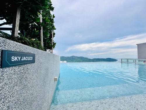 Kampung Sungai Nibong Apartamento | Sky Pool Luxury Sea View Near Penang Airport 9pax