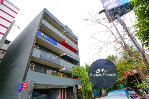 Delhi Hotel | Sky Suites Preet Vihar