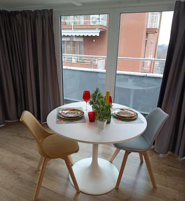 Lambrate Cama Y Desayuno | Sky View apartment with Swimming pool, AC, Wifi, M2