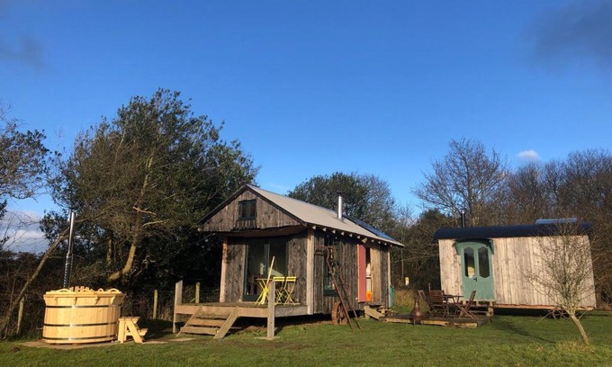 Redruth Chalet De Esquí | Sky View Shepherd's Huts with Woodburning Hot Tub