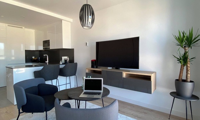 Palma-Palmilla Apartamento | Sky views over Málaga