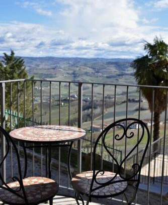 La Morra Apartamento | Sky & Vineyards - Mora -