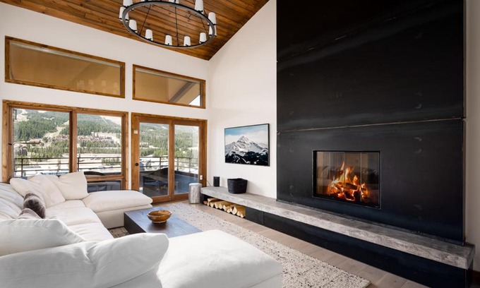 Big Sky Casa | Skycrest Penthouse 1733