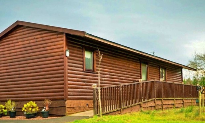 Swarland Cabaña | SkyeView - Hot Tub Lodge, en Felmoor Park, Northumberland para 6, se admiten perros