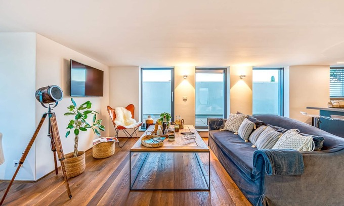 Vatican Villa | Skylife Apartment Blush