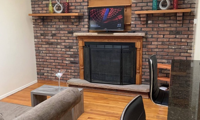 Elmont Casa | Skylight Cottage, Is where you want to be.