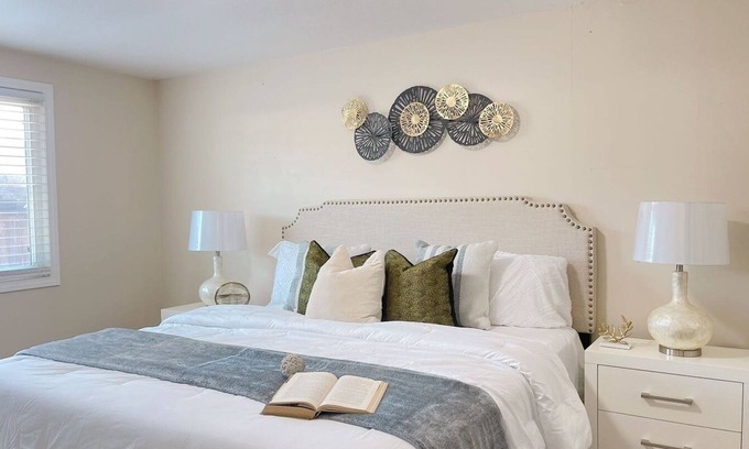 Mira Loma Casa | Skyline Paradise