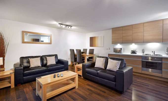 Basingstoke Apartamento | Skyline Plaza by Viridian Apartments
