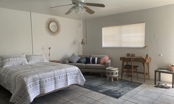 El Paso Apartamento | Skyline Views Studio