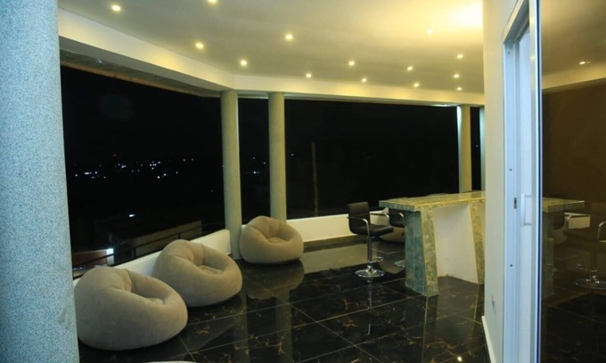 Kivukoni Casa | Skyline Serenity Villa