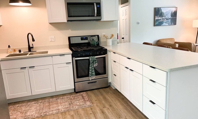 Soldotna Apartamento | Skyline Suites, Soldotna, AK - Close to Sports complex and Tsalteshi trails
