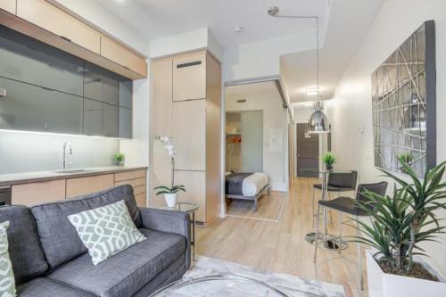 Toronto Entertainment District Apartamento | Skyline Suites - Walk to MTCC, ACC, Rogers Centre & Entertainment District