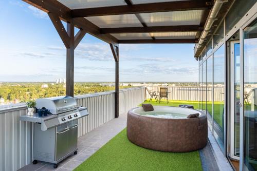 Imanta Apartamento | SkyPenthouse & SPA with FREE Parking