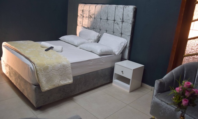 Greater Johannesburg Metropolitan Area Casa | Skypz Lodge