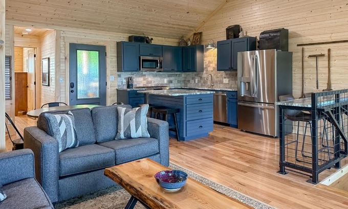 Dandridge Casa | Skyview Lake Retreat