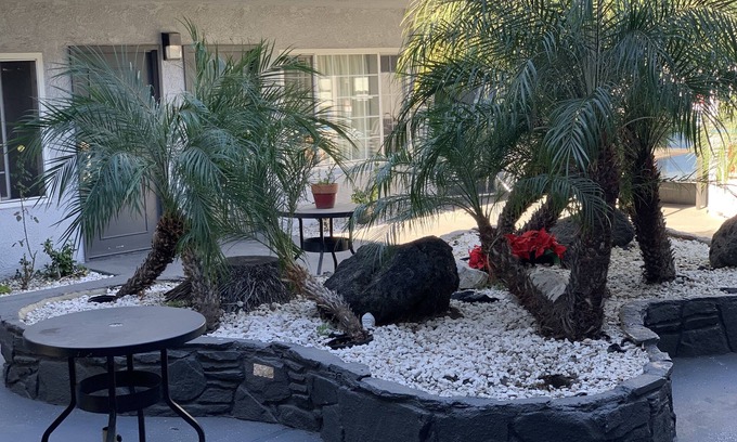Los Angeles Hotel | Skyways Hotel