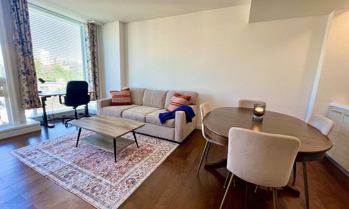 Civic Center Condominio | Sleek and Modern Condo in heart of Hayes Valley