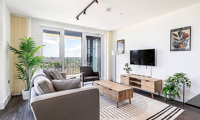 College Park and Old Oak Apartamento | Sleek and Stylish 9th Floor Apartment
