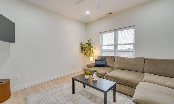 St. Clair Apartamento | Sleek Apartment Near St Clair City Boat Harbor!