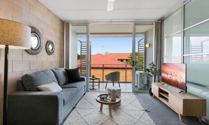 Southport Apartamento | Sleek Apartment with Pool and Rooftop Terrace
