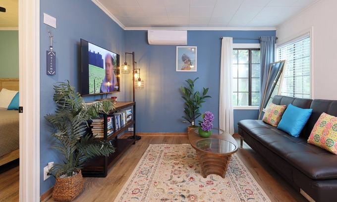 Santa Ana Apartamento | Sleek Broadway 2B2B 10 mins. away to Disneyland