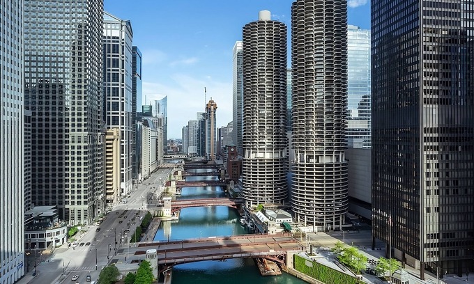 Streeterville Casa | Sleek Downtown Retreat by Chicago’s Mag Mile @ The Chicago Hotel Collection