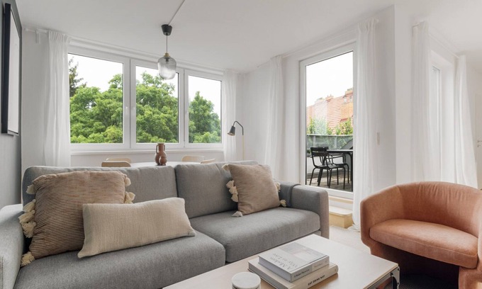 Hietzing Apartamento | Sleek Hietzing 2BR w/ Community Garden & Private Terrace, by Blueground