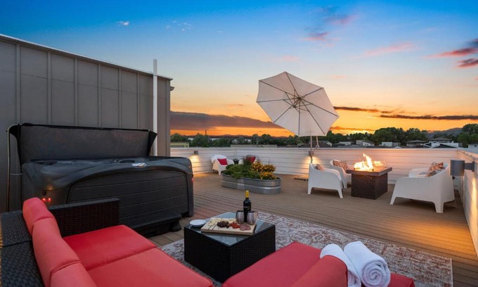 Old Town North Casa | Sleek Home near Old Town with Rooftop Hot Tub & Mtn Views