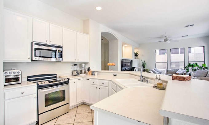 Legend Trail Casa | Sleek Home w/ Sauna & Fire Pit - Golf Nearby