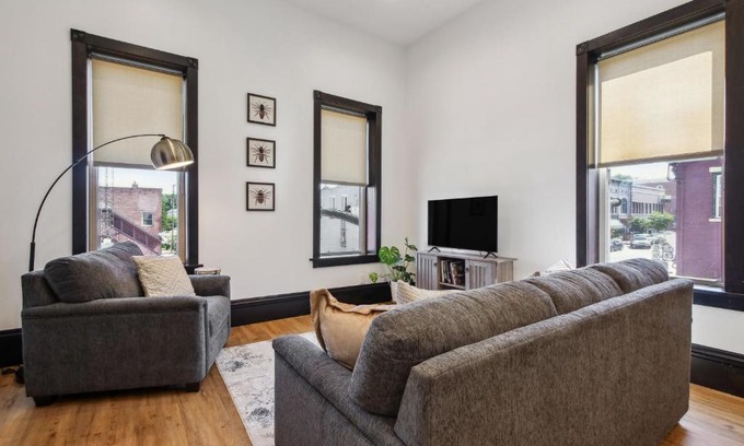 Millersburg Apartamento | Sleek Millersburg Apartment in Downtown!
