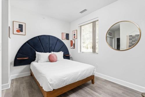 Meridian-Kessler Apartamento | Sleek Studio Unit near Broad Ripple by CozySuites
