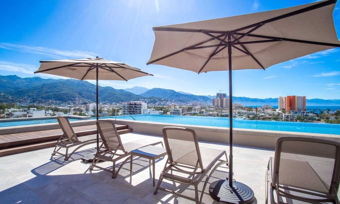 Díaz Ordaz Condominio | Sleek Versalles 2BR Roma Encore