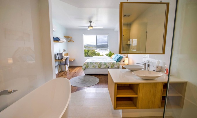 Bogangar Apartamento | Sleep 19 in the heart of Cabarita Beach, gateway to the Tweed Coast and Valley.