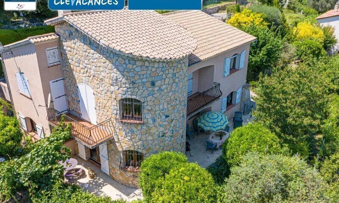 Le Bar-sur-Loup Apartamento | Sleep 8 flat near cannes and grasse french riviera