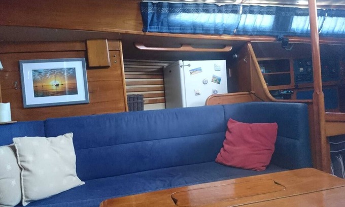 Albufeira Alquiler De Eote | Dormir a bordo del velero clásico