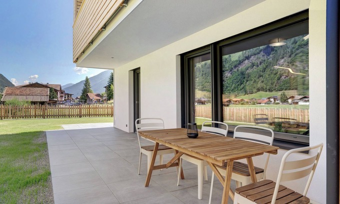 Neustift Im Stubaital Apartamento | Apartamento 'Stackler54 - Mit Garten' con vistas a la montaña, terraza privada y Wi-Fi