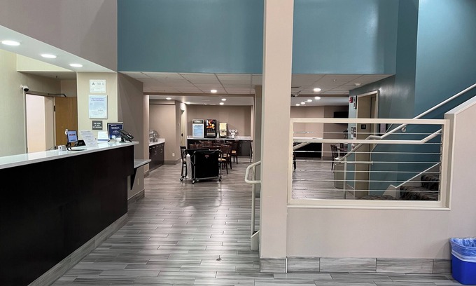 Paw Creek Hotel | Sleep Inn Northlake