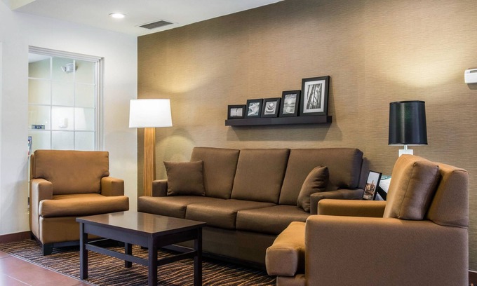 South Hills Hotel | Sleep Inn & Suites Pittsburgh