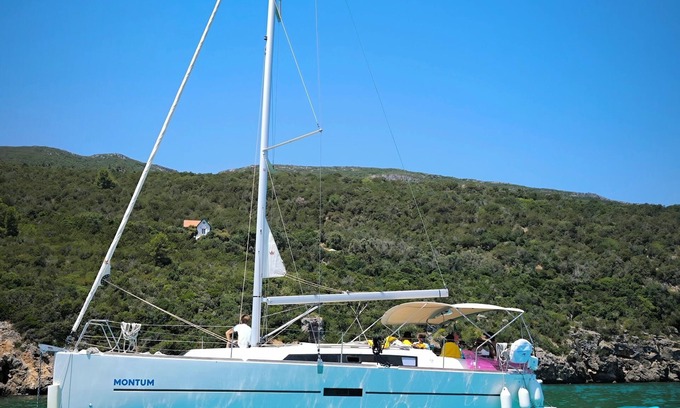 Carvalhal Alquiler De Eote | Sleeping on a Yacht Experience
