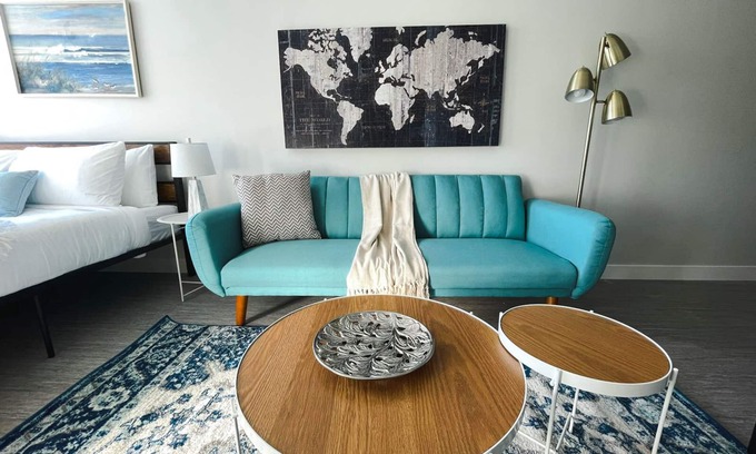 Des Moines Apartamento | Sleepover: Magnificent Studio & Gym - Des Moines