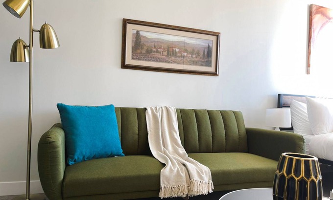 Des Moines Apartamento | Sleepover: Urban Studio and Gym - Des Moines