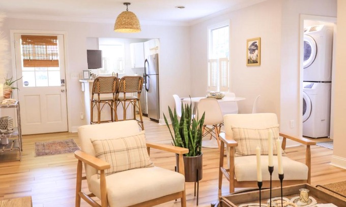 Northwest Quadrant Casa | Sleeps 10! Minutes to Parris Island & Downtown
