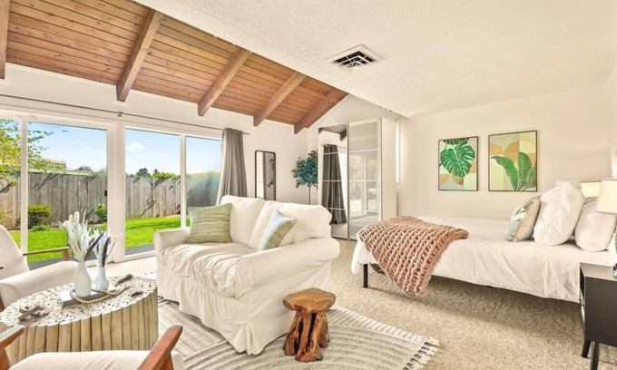 Cedar Hills Casa | Sleeps 22 | Game Room/Hot Tub