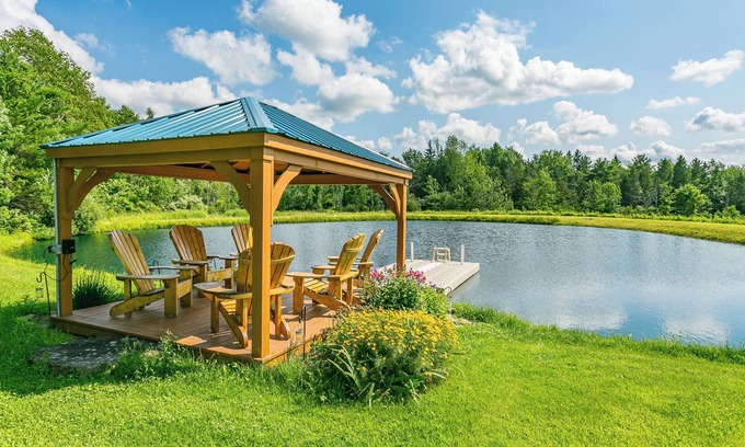 Naples Casa | Sleeps 22 | Pond | Hot Tub | Yoga/Gym Studio