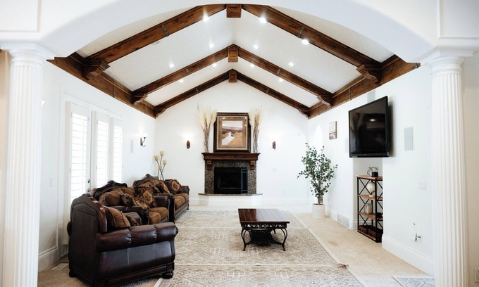 South Jordan Casa | Sleeps 23, 8 bedrooms, 6 bath, near SLC & Provo