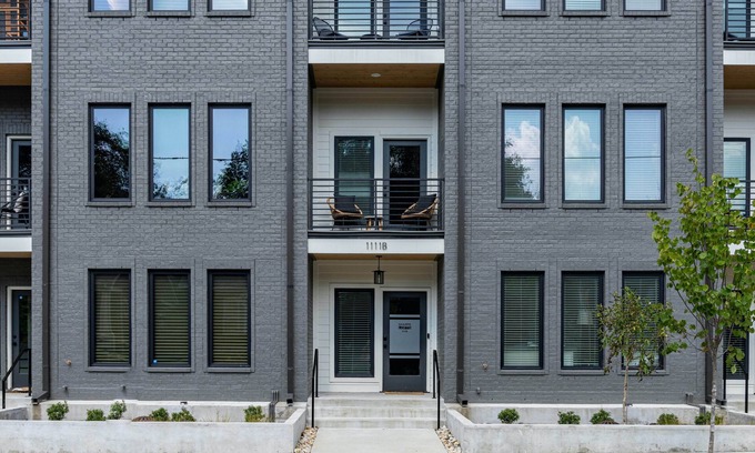 Greenwood Casa | ** SLEEPS 24** Keep the Secret 3 - *2 Units * 8BR* 8BA * Amazing townhomes*