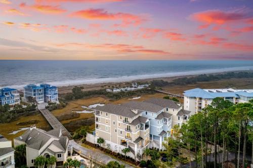 Palmetto Dunes Casa | Sleeps 24 Priv Beach Boardwalk Pool Ocean View 24 Bradley Cir by AvantStay
