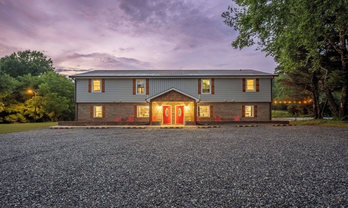 Barium Springs Casa | Sleeps 30! Themed Home w/ Pool, Hot tub, Pond, Pickleball, Putt Putt, Arcades