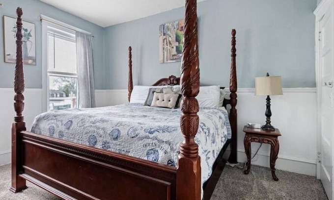 Wilmington Apartamento | Sleeps 6, 3BR 1BA,1King+2 Queen beds, perfect for long stays in a great location